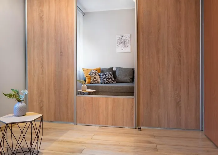 Novinea Ostrow Tumski * Poznan